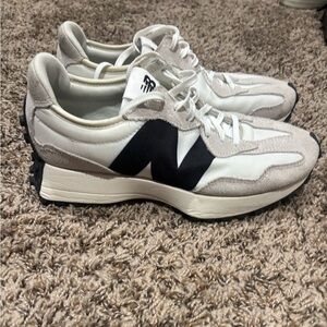 New Balance women’s 327